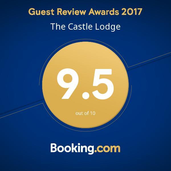 The Castle Lodge Tredegar Extérieur photo